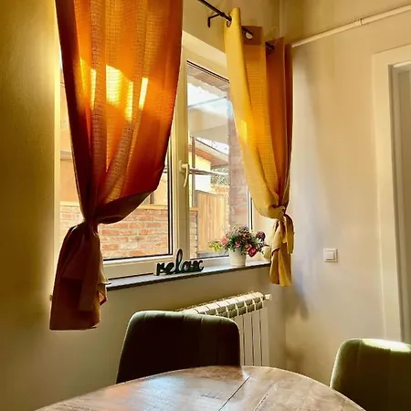 Adorable 3 Bedroom Kaloşvar