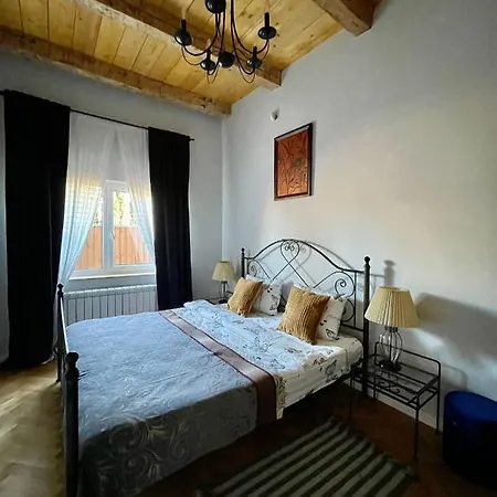 Adorable 3 Bedroom 아파트